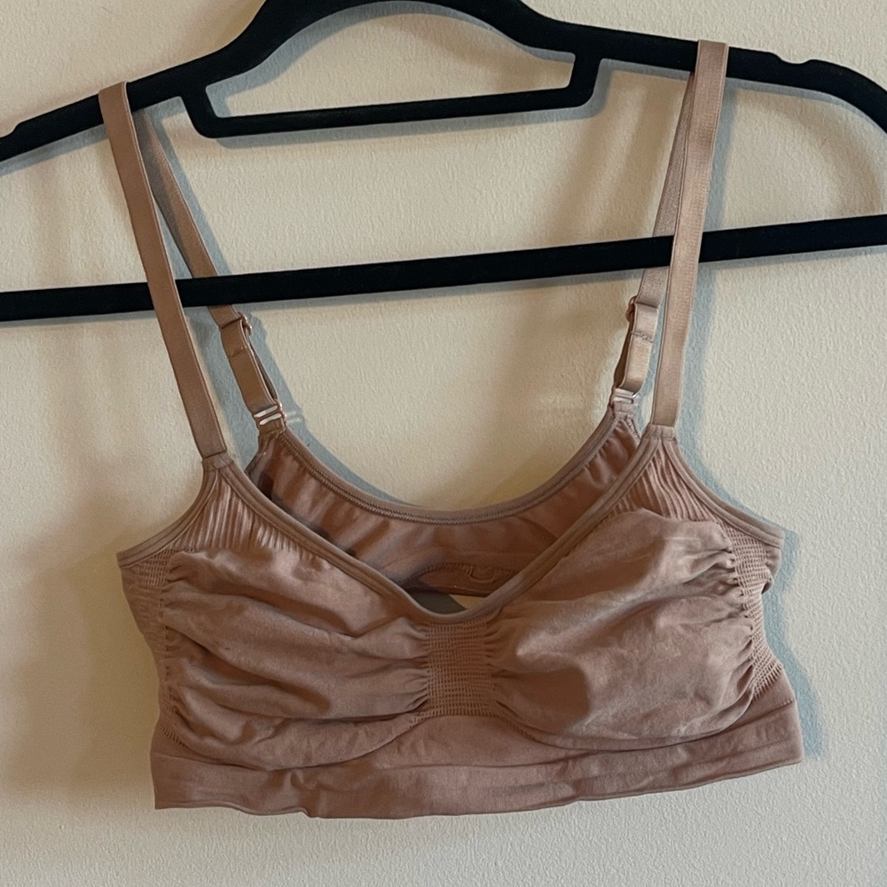 SKIMS 2X/3X BRALETTE - tan/beige color - seamless sculpt